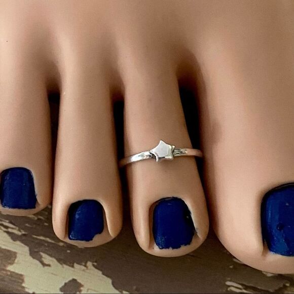 Sterling Silver Star Toe Ring Midi Ring - Picture 2 of 4